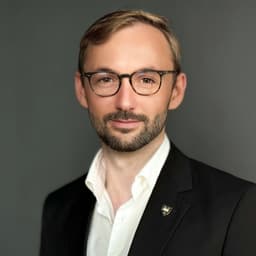 Julian Żelaznowski – Senior Business Operations Manager at Agentica